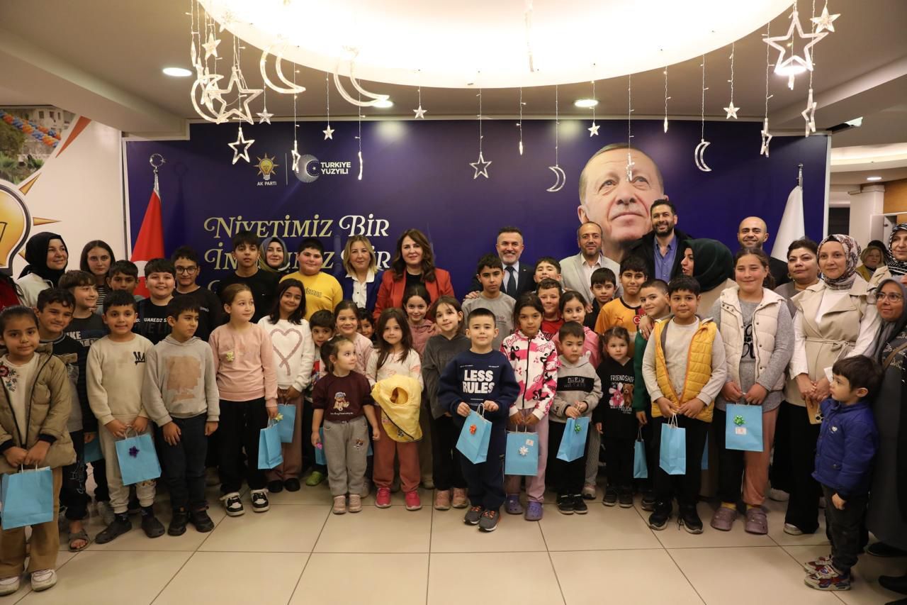 Adana’da “Arife Çiçekleri” Ile Çocuklara Bayram Sevinci (2)