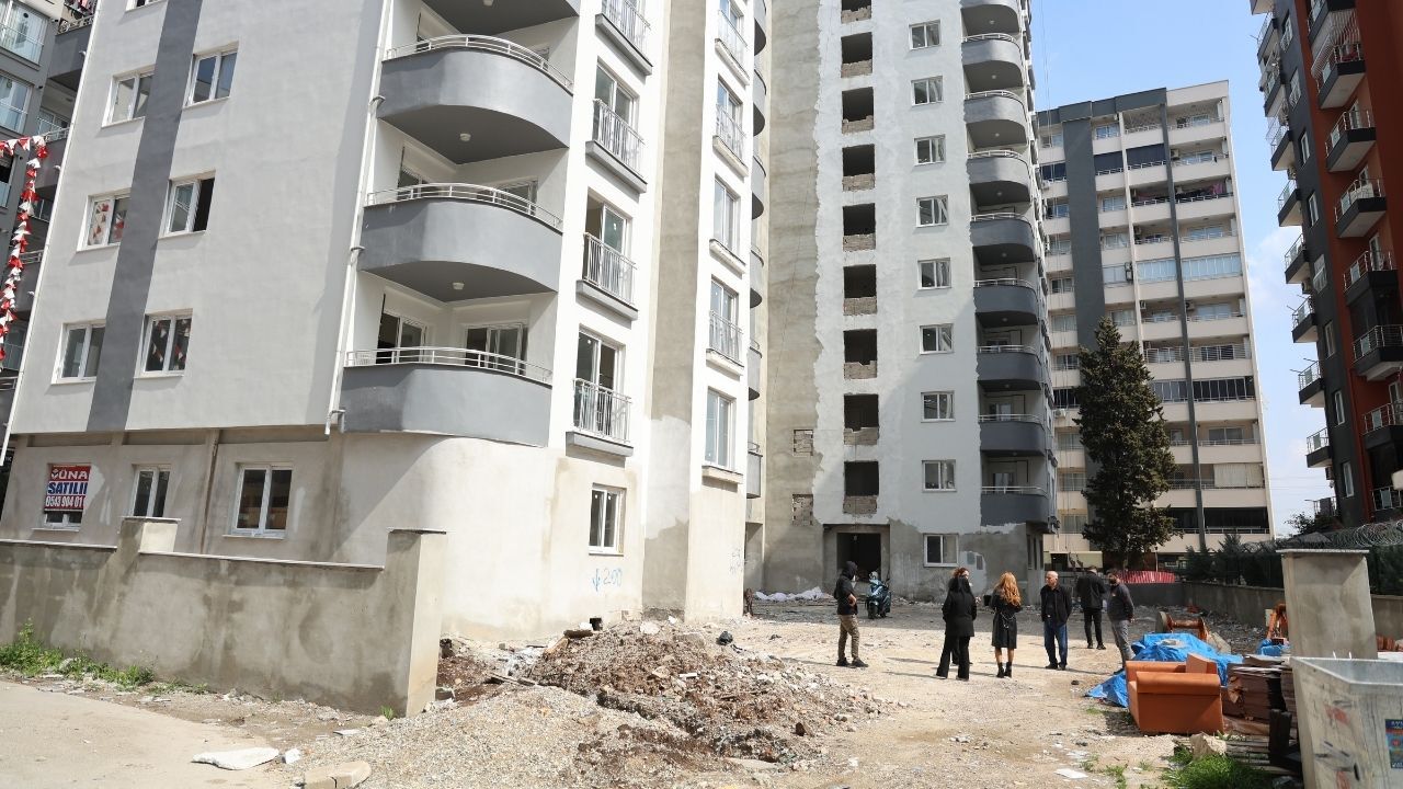 Adana’da Ev Hayali Kabusa Döndü Vatandaşlar Şantiyeyi Bastı