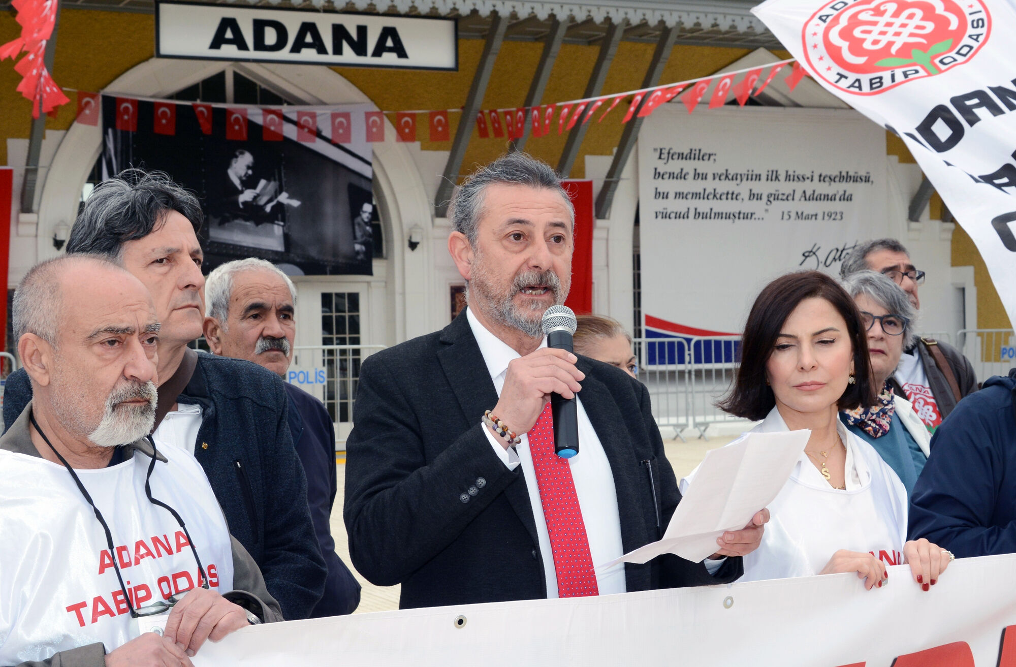 Adana’da Hekimler 14 Mart İçin “Beyaz Yürüyüş” Düzenledi (4)