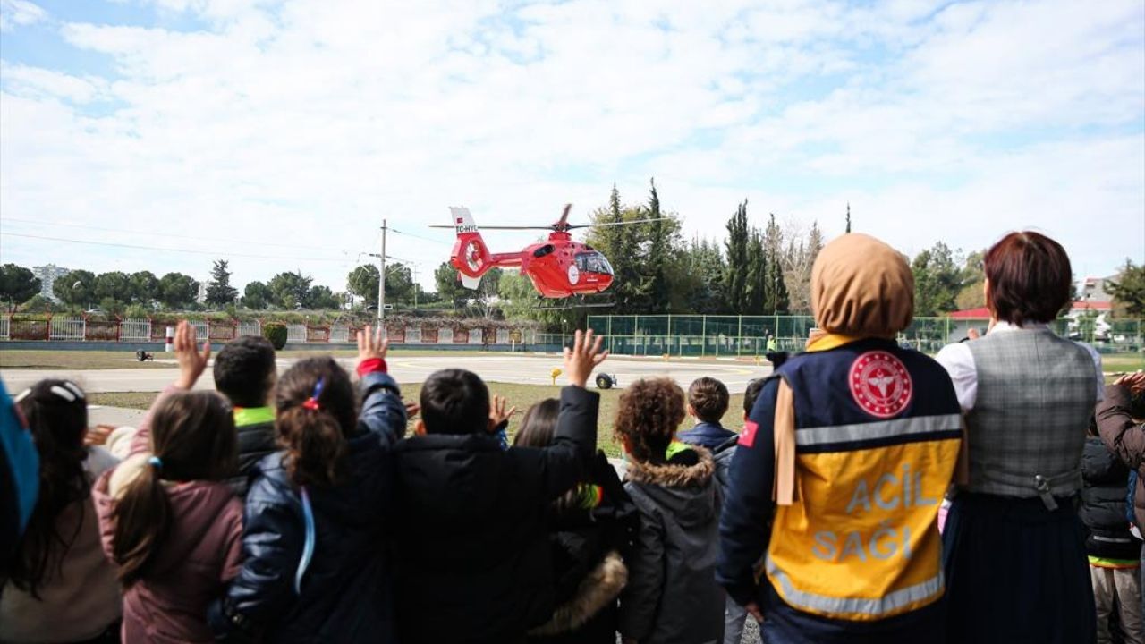 Adana’da “Minik 112” Projesiyle Geleceğin Bilinçli Nesli Yetişiyor (4)