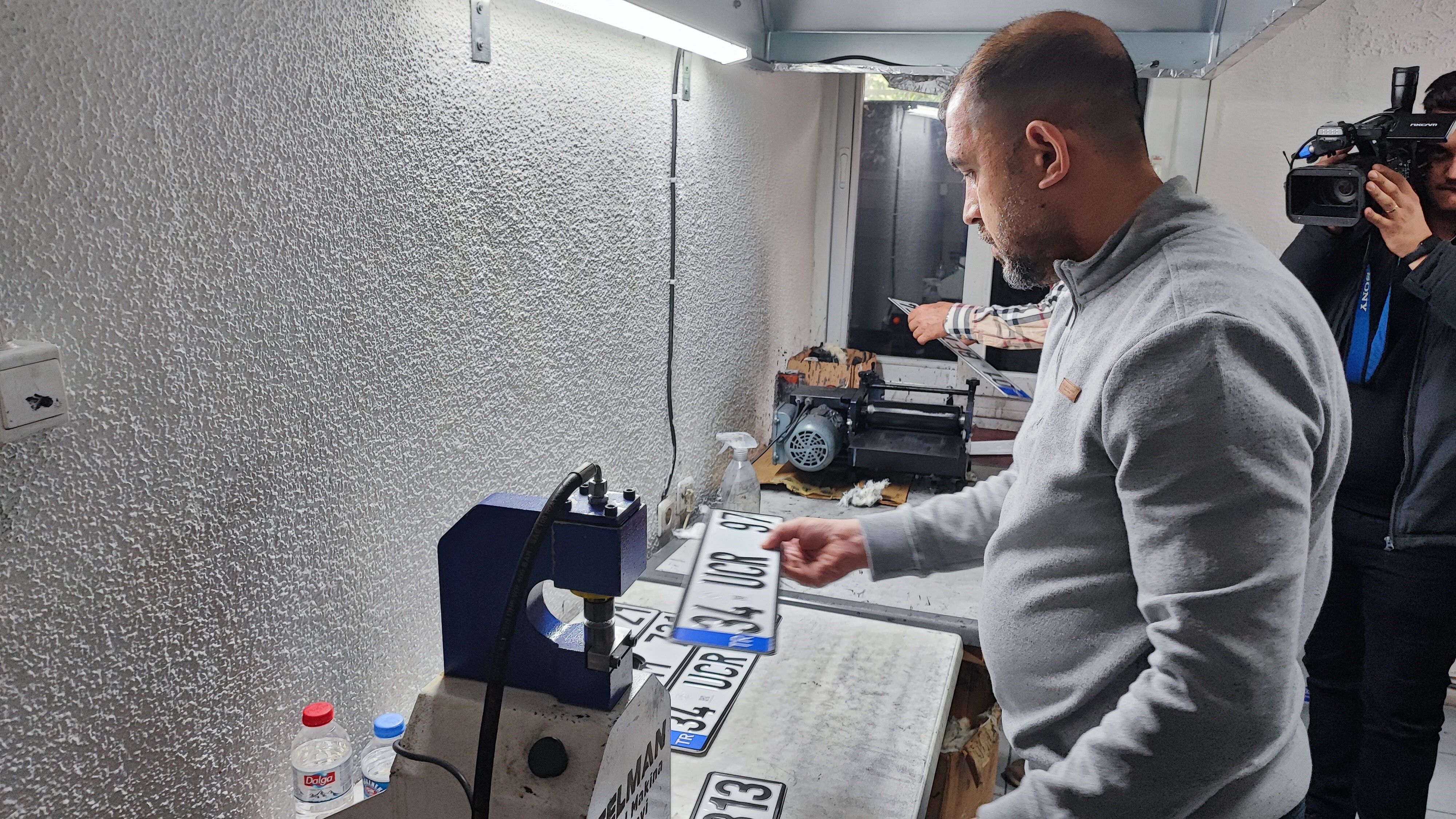 Adana’da Plaka Telaşı Büyüyor Basım 3 Katına Çıktı! (3)