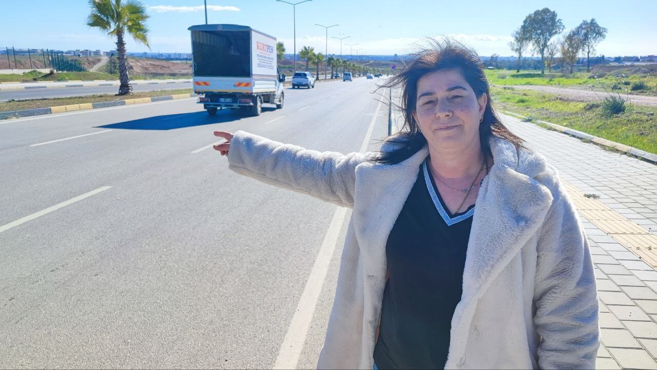Adana’da Silah Gösterip Yolu Açtıran Genç Tutuklandı (2)