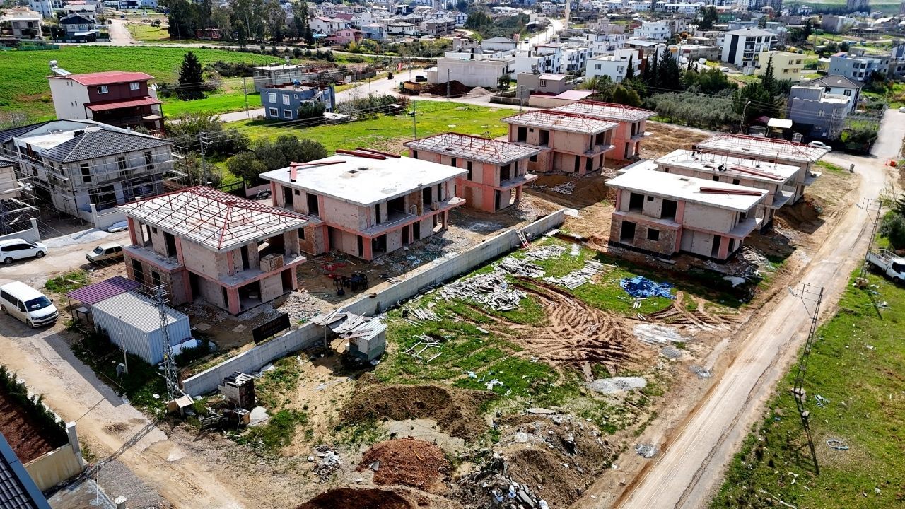 Adana’da “Villakondu” Skandalı Villa Diye Gecekondu Satılıyor! (1)