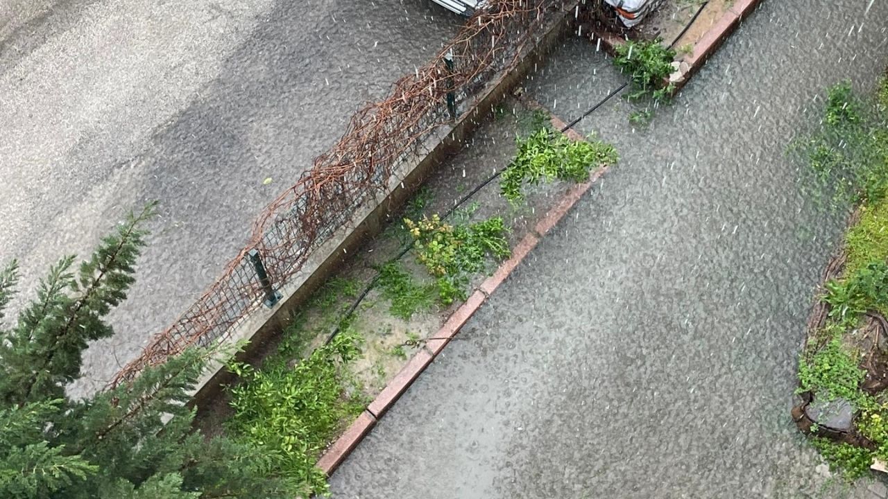 Adana’da Yağmur Felaketi Dolu Vurdu, Evleri Su Bastı (3)