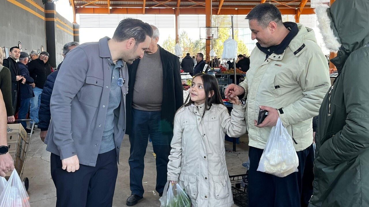 Bilal Bilici Çukurova’da Pazarın Nabzını Tuttu (1)