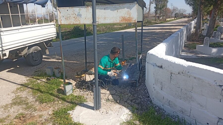 Ceyhan’da Park Ve Bahçeler Ekipleri Sahada (3)