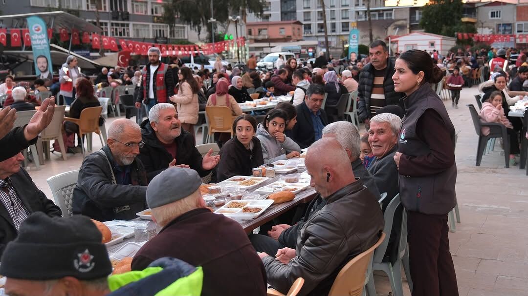 Ceyhan’da Ramazan Sofraları Binleri Buluşturuyor (4)
