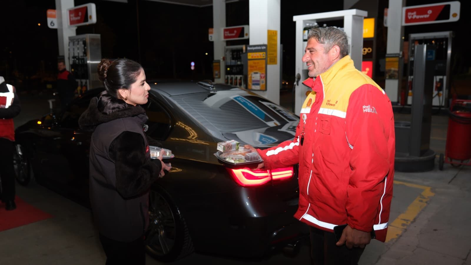 Ceyhan’da Sahur İkramı Gece Çalışanlara Destek (2)
