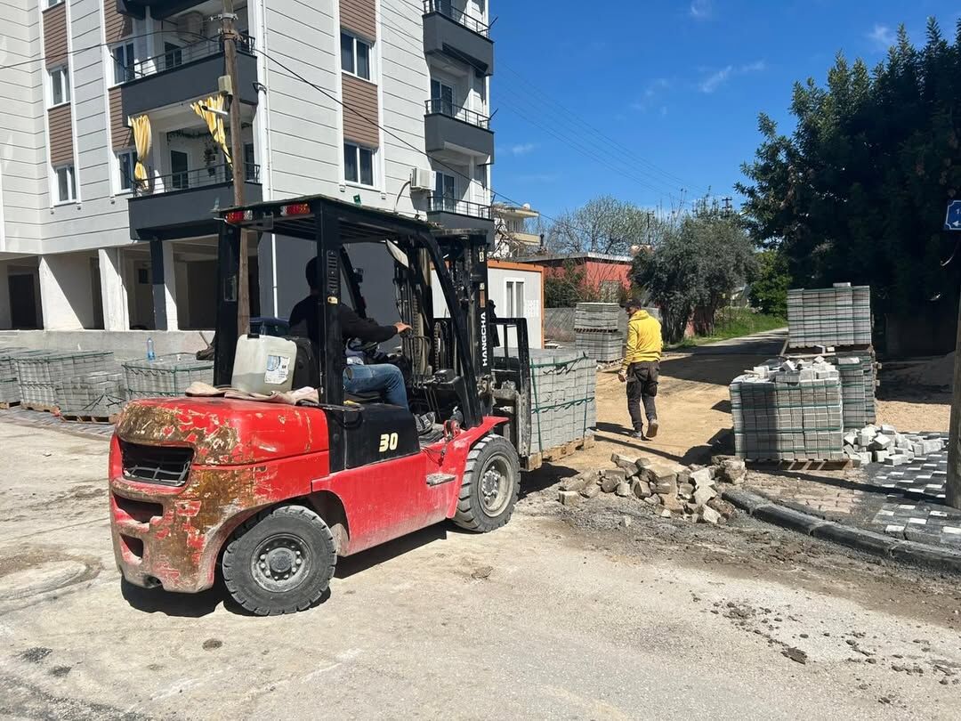 Ceyhan’da Yol Seferberliği Çalışmalar Aralıksız Sürüyor (1)