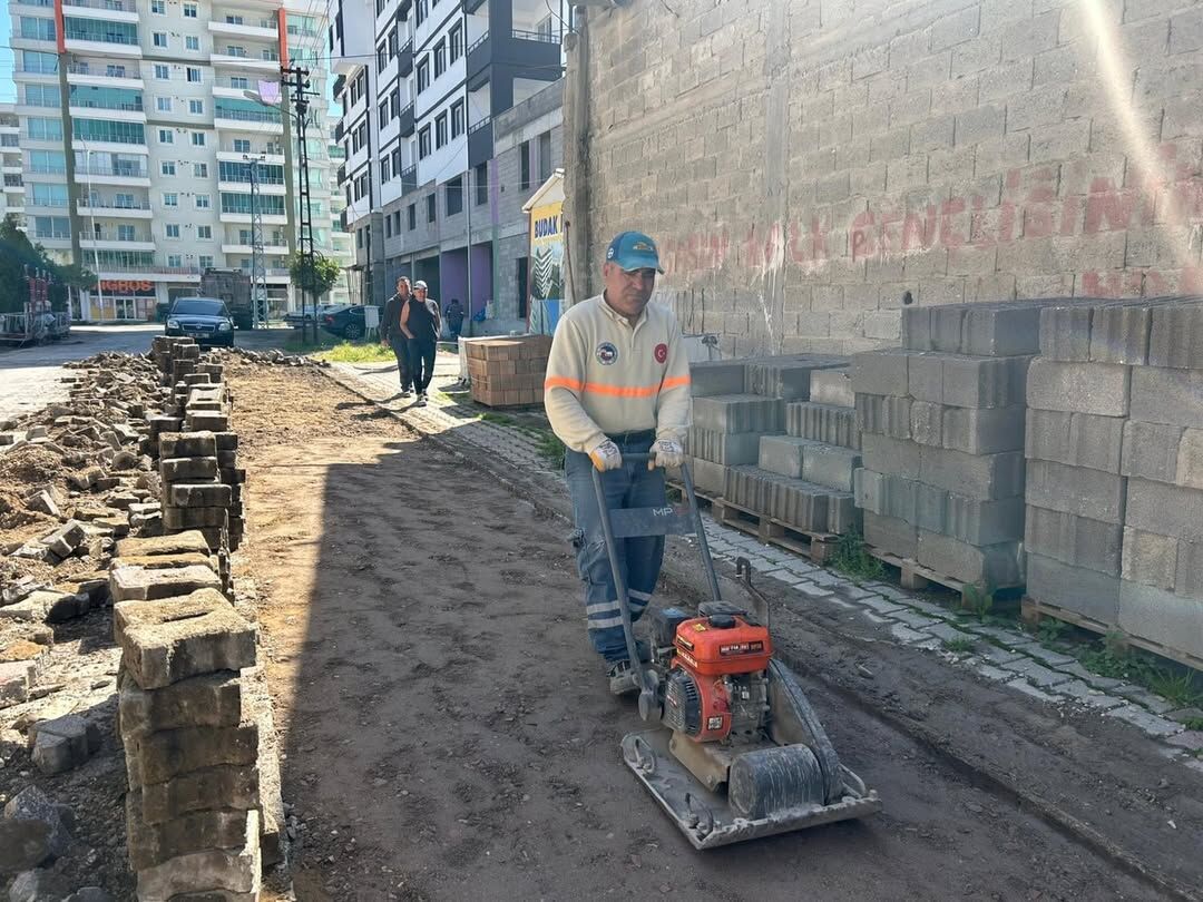 Ceyhan’da Yol Seferberliği Çalışmalar Aralıksız Sürüyor (5)