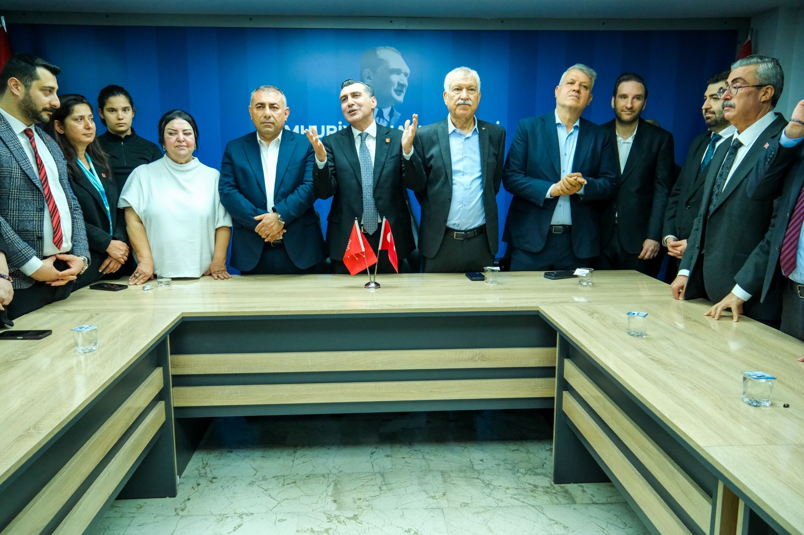 Chp Adana’da Bayram Buluşması “Aydınlık Ve Güzel Günler Yakın” (1)