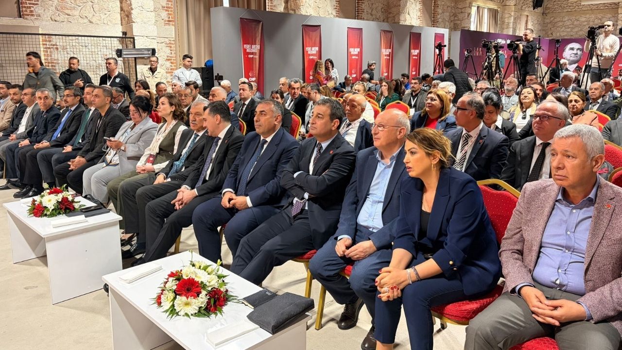 Chp’nin Yerel Medya Buluşması Adana’da Başladı (1)