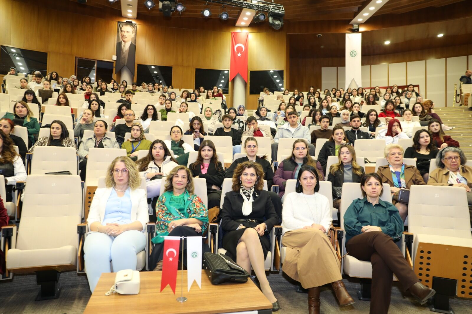 Çü’de Kadınlara Yönelik Dijital Şiddet Gündemde (2)