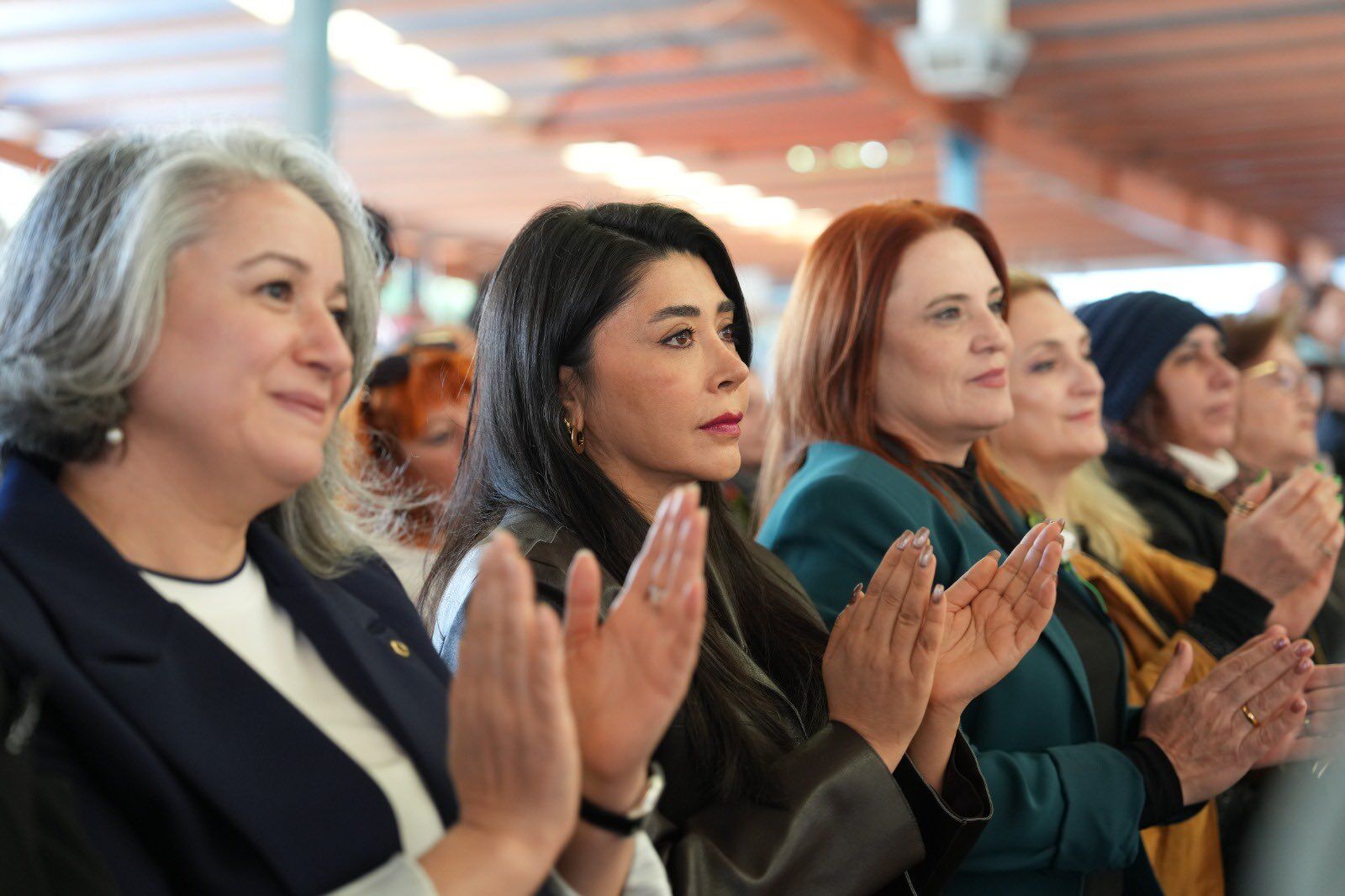 Çukurova’da Kadın Dayanışması Başkan Kozay’dan Sanat Dolu 8 Mart Kutlaması2