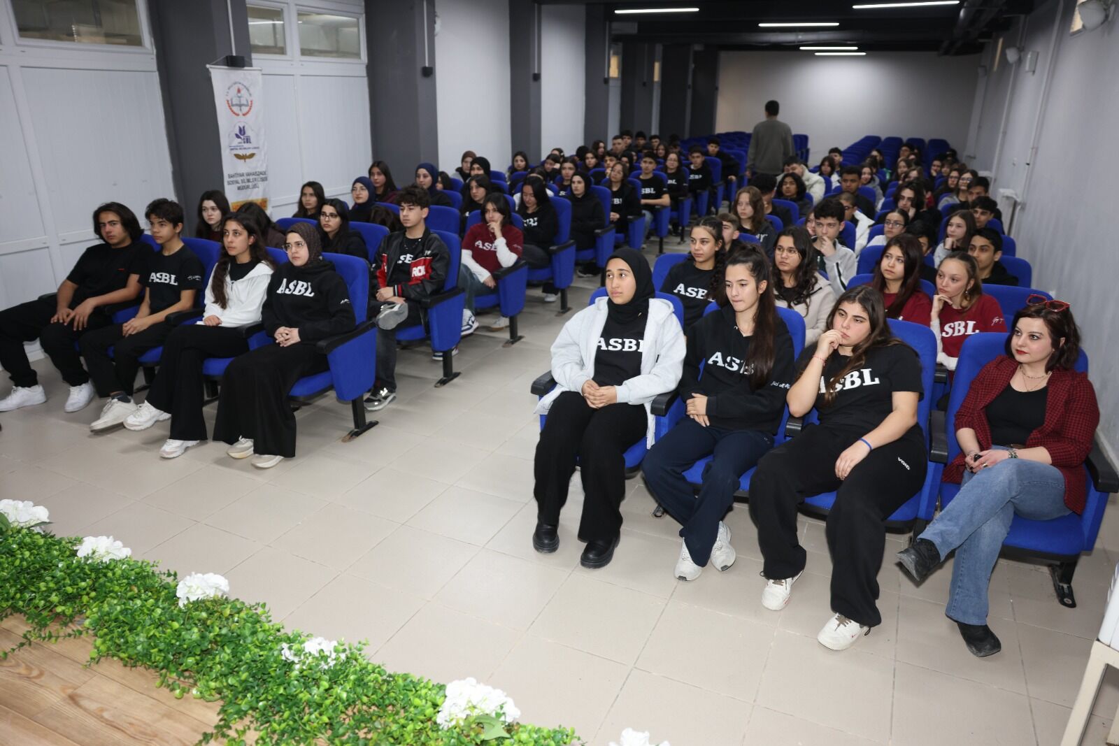 Gençlere Dijital Oyun Uyarısı “Eğlencene Pranga Vurma” (2)