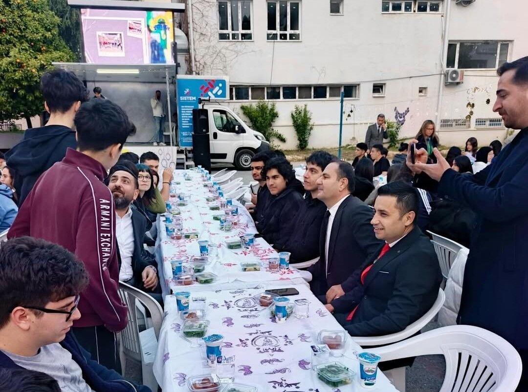 🇹🇷İlçe Millî Eğitim Müdürümüz Sayın Murat Çelik, Ak Parti İlçe Başkanı Sayın İbrahim Gökçedağ (1)