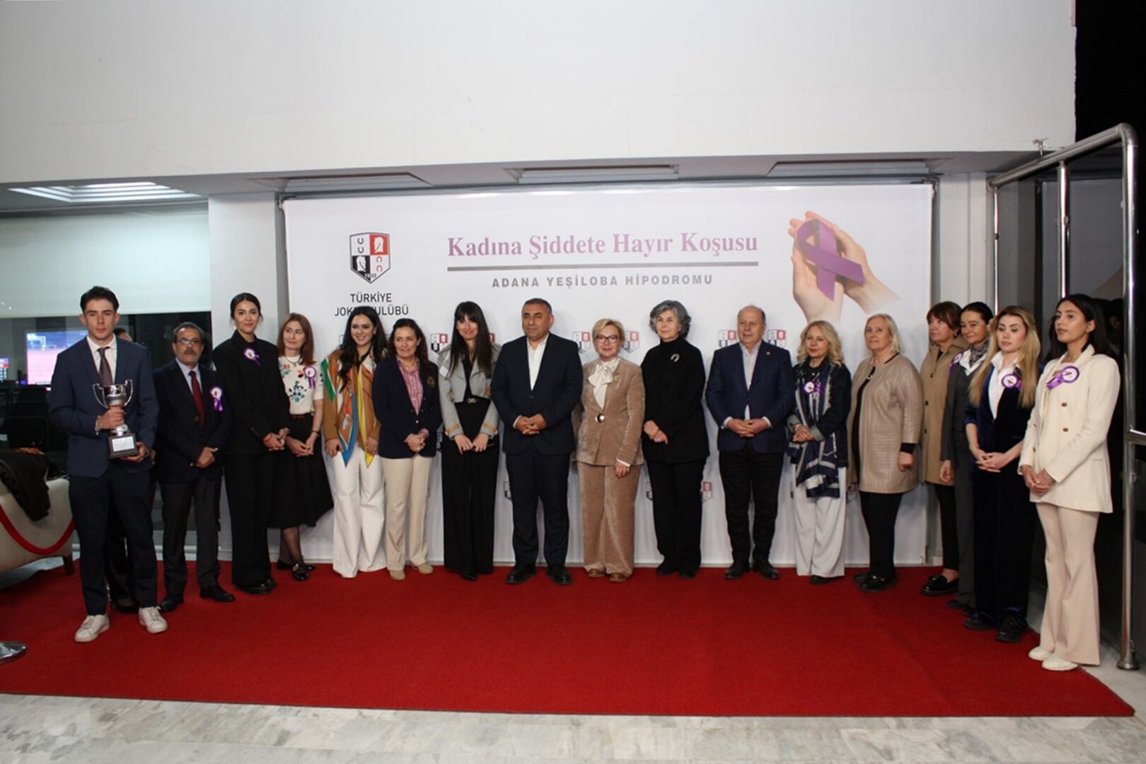 Kadına Şiddete Hayır Koşusu’nda Birincilik Hood River’ın (2)-1