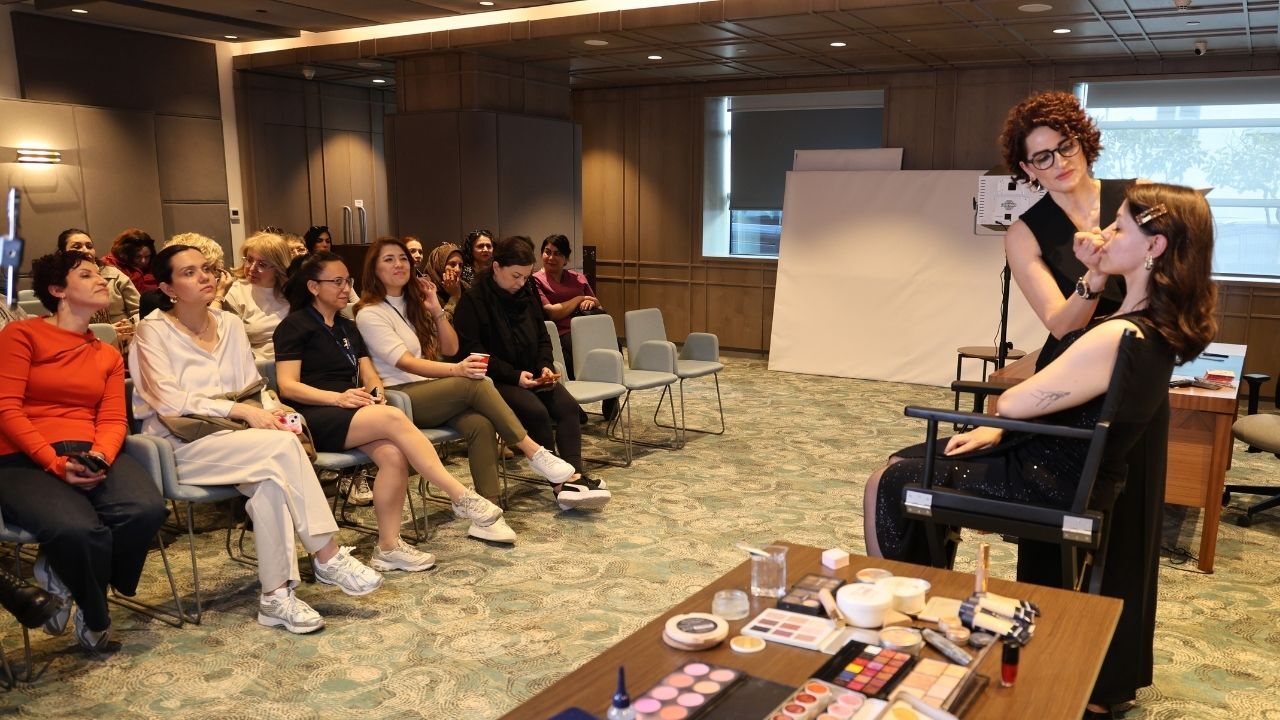 Kanserle Mücadeleyi Kazandı, Şimdi Hastalara Umut Oluyor (2)