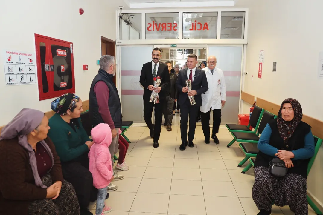 Karaisalı’da Sağlık Çalışanlarına 14 Mart Ziyareti (4)