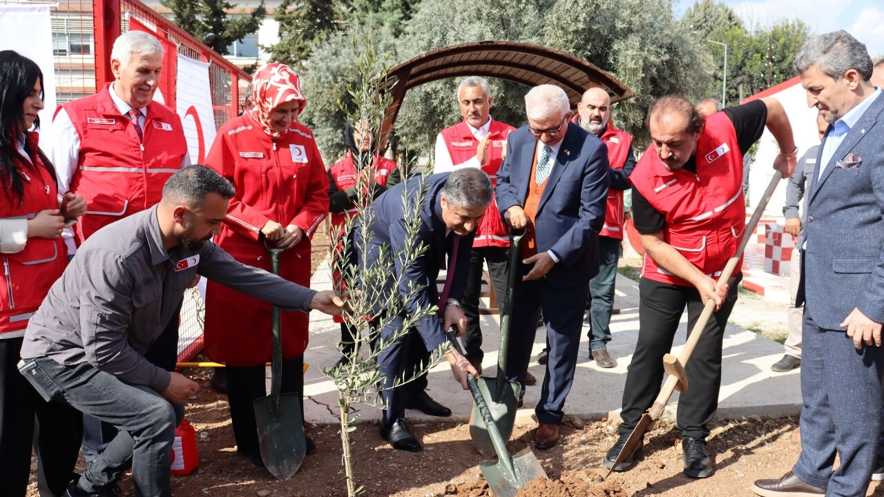 Kızılay’ın “81 İl 81 Aşevi” Projesi Kapsamında Adana’da Aşevi Açıldı (8)