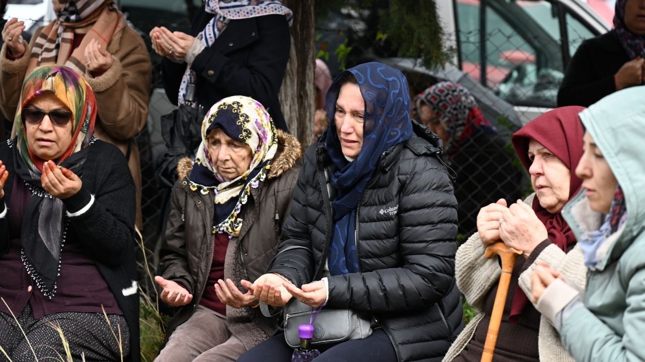 Kozan’daki Kazada Ölen Kadın Kadirli’de Toprağa Verildi