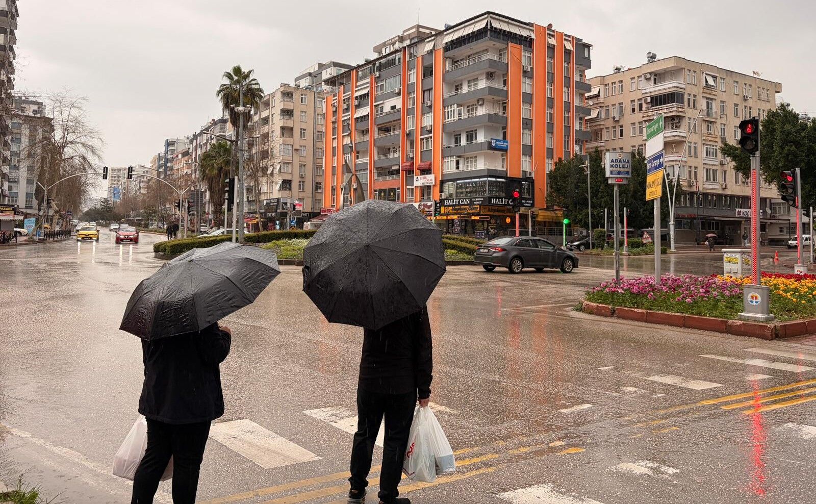 Adana’da hafta sonu hava nasıl olacak? Meteoroloji yağış için tarih verdi