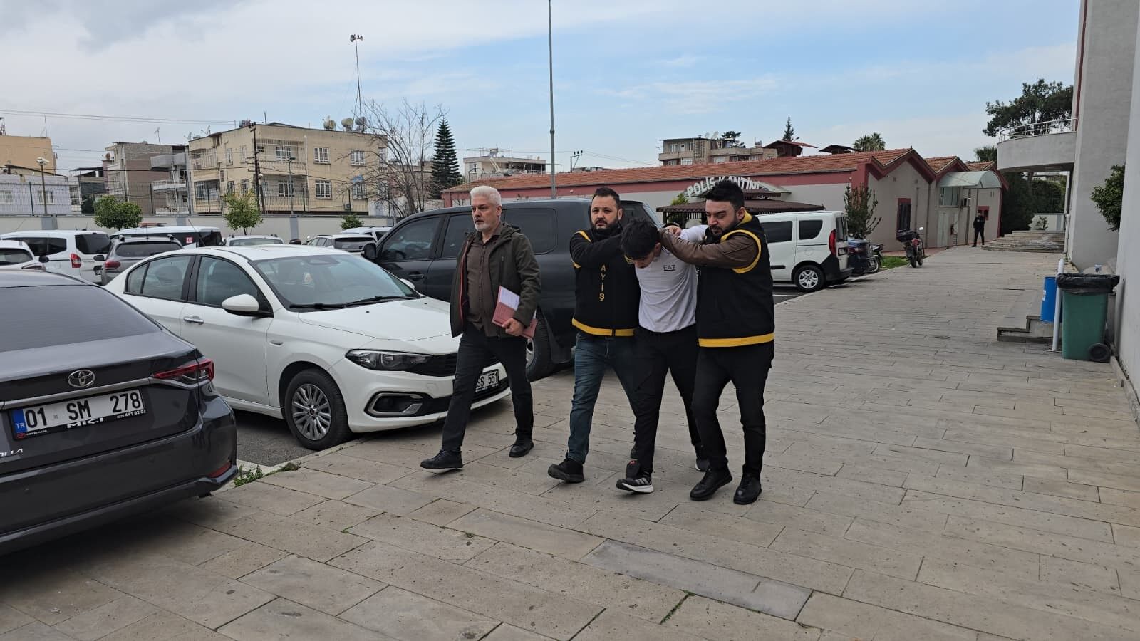 Park Halindeki Araçtan Milyonluk Vurgun3