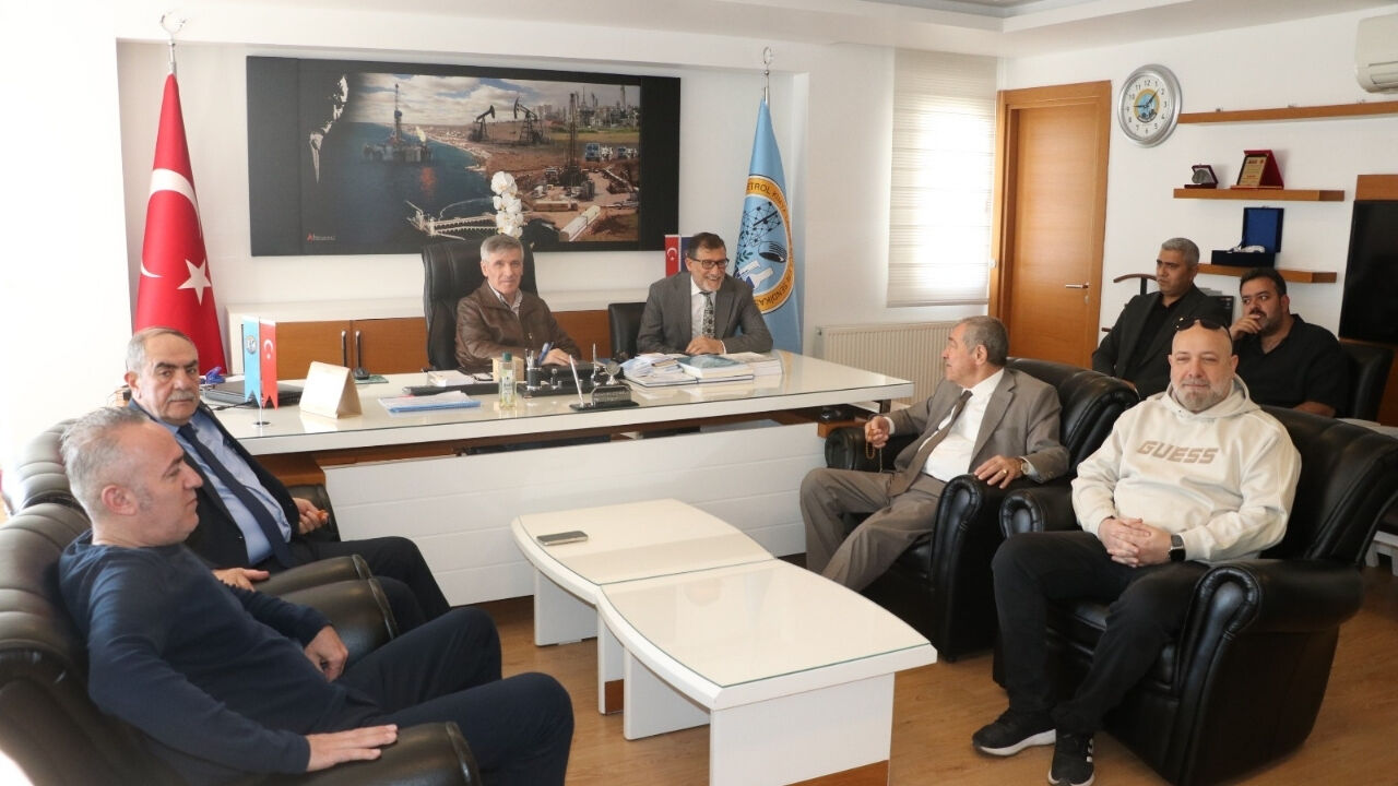 Petrol İş Genel Başkanı Akyüz Tek Çare Sendikalaşmak (1)