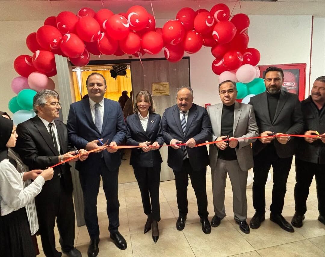 Seyhan’da Konferans Salonu Açıldı, Çanakkale Ruhu Yaşatıldı (1)