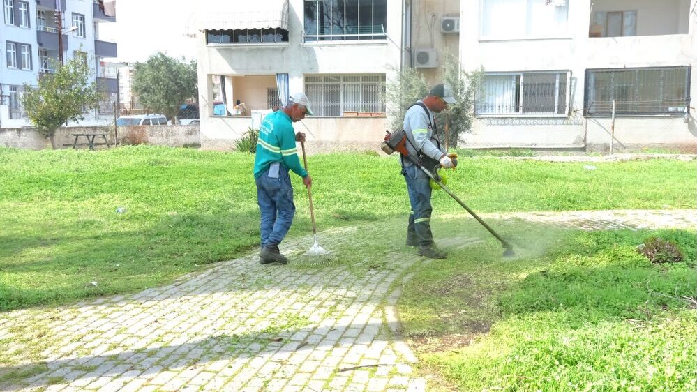 Temizlikte Hız Kesilmiyor Ceyhan Belediyesi Sahada (6)