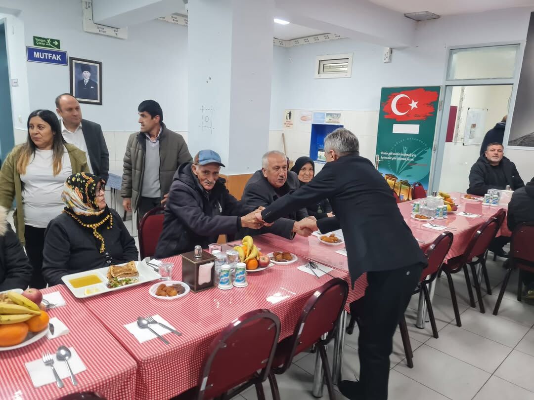 Tufanbeyli’de Şehit Aileleri Ve Gazilerle Anlamlı İftar (2)