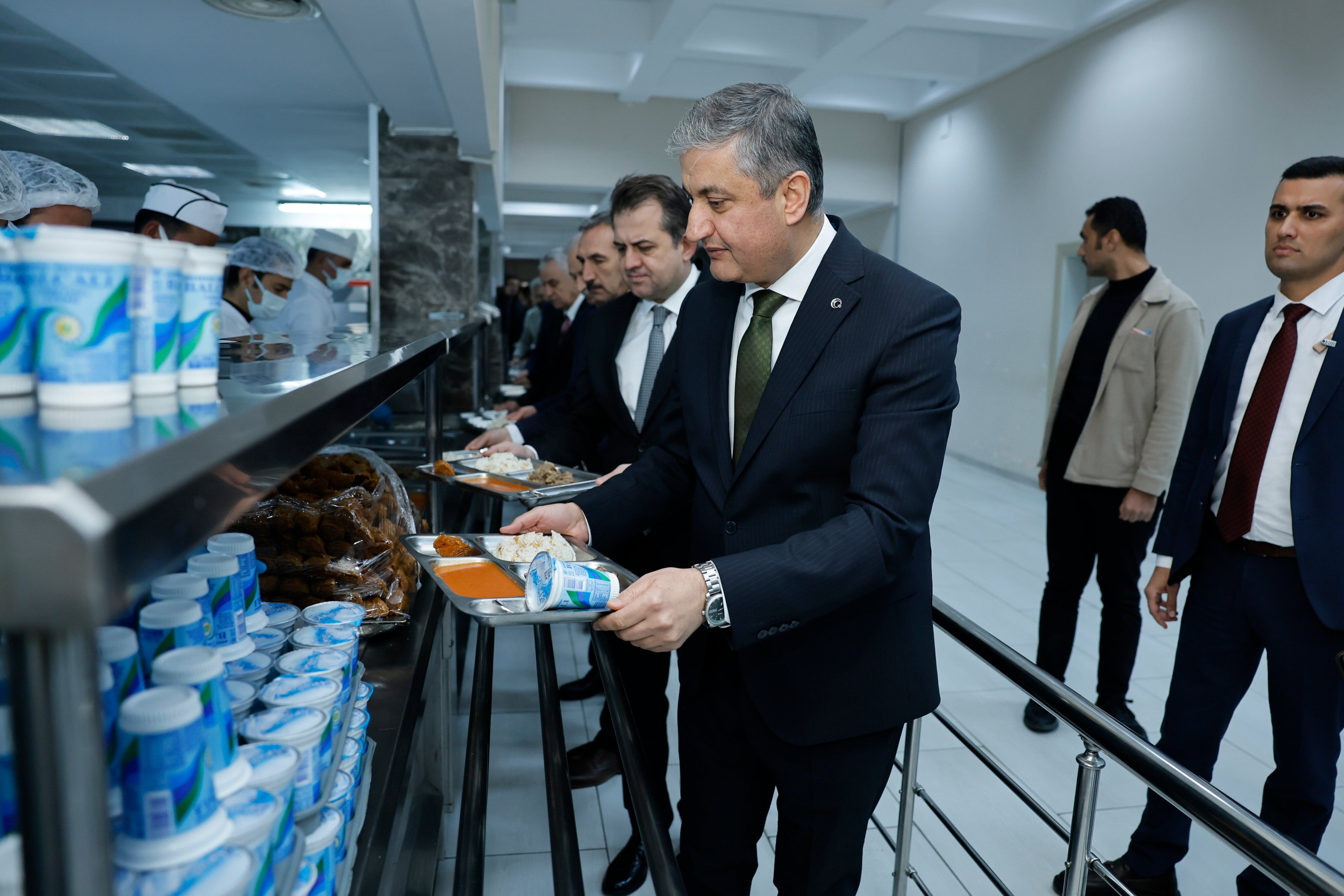 Vali Mustafa Yavuz Üniversiteli Gençlerle İftar Sofrasında Buluştu (2)