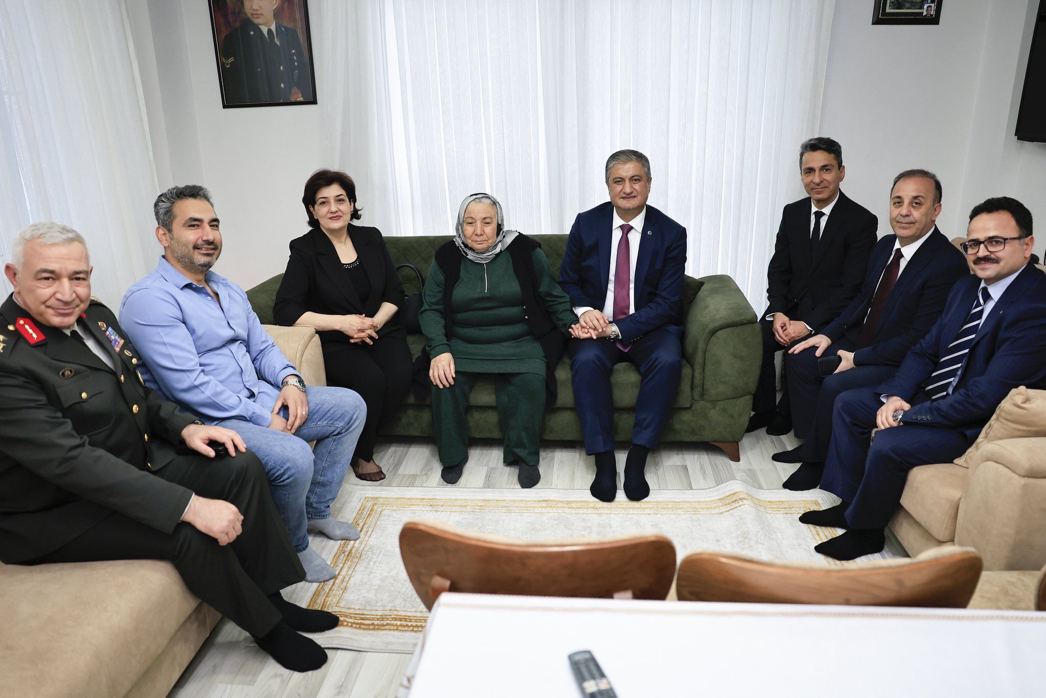 Vali Mustafa Yavuz'dan Şehit Ailelerine Anlamlı Bayram Ziyareti2
