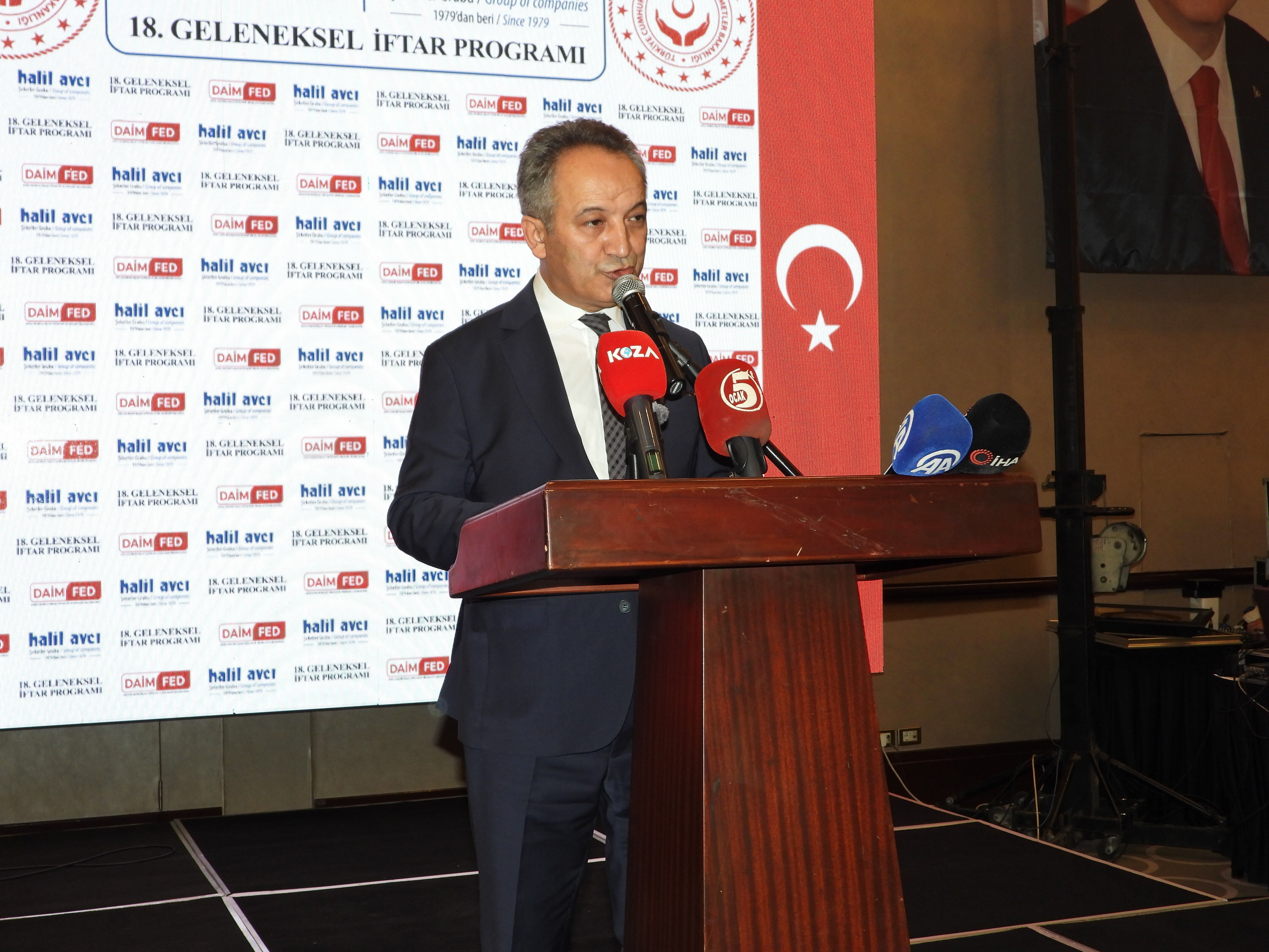 Vali Yavuz Koruyucu Aile Sayısında Adana’ya Yakışan Birincilik (6)