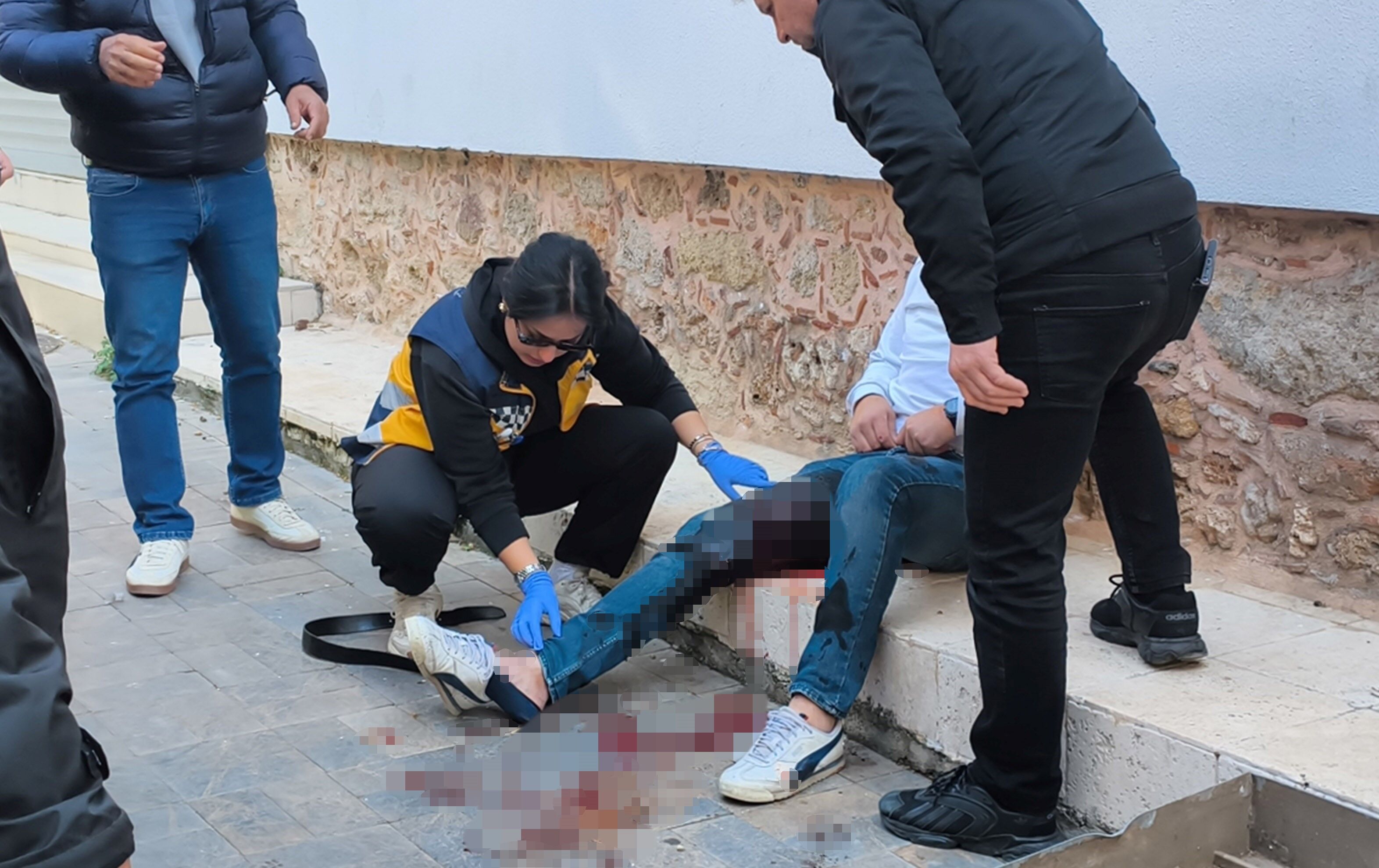 Video Çekme Tartışması Kanlı Bitti Silahlı Şüpheli Aranıyor (2)