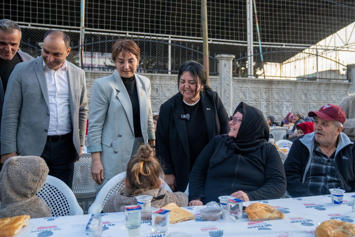 Yeşi̇lyuva Mahallesi̇’nde Gönülleri̇ Buluşturan İftar 3