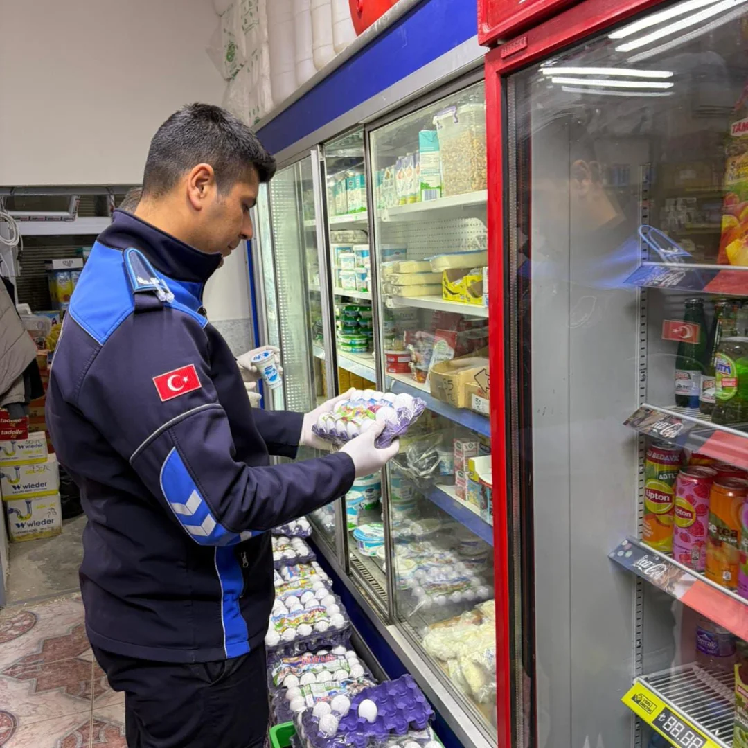 Yumurtalık’ta İşletmelere Hijyen Ve Ruhsat Denetimi (2)
