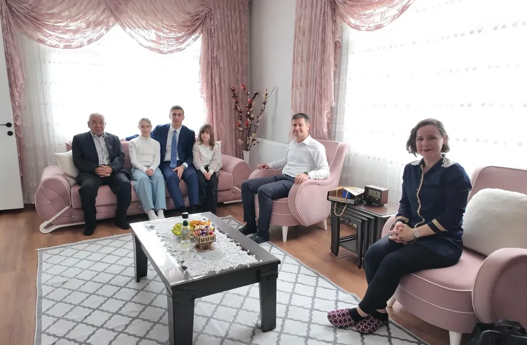 Yüreğir’de Bayramda Vefa Şehit Ailesi Ve Gaziye Ziyaret (1)