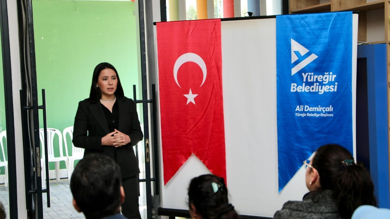 Yüreğir’de Kadın Hakları Ve Eşitlik Oturumu