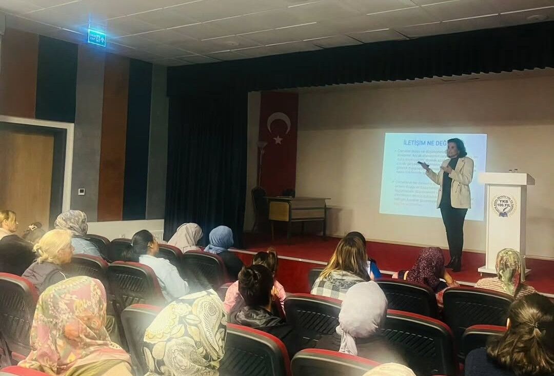 Yüreğir’de Velilere Yönelik Anlamlı Seminer (2)
