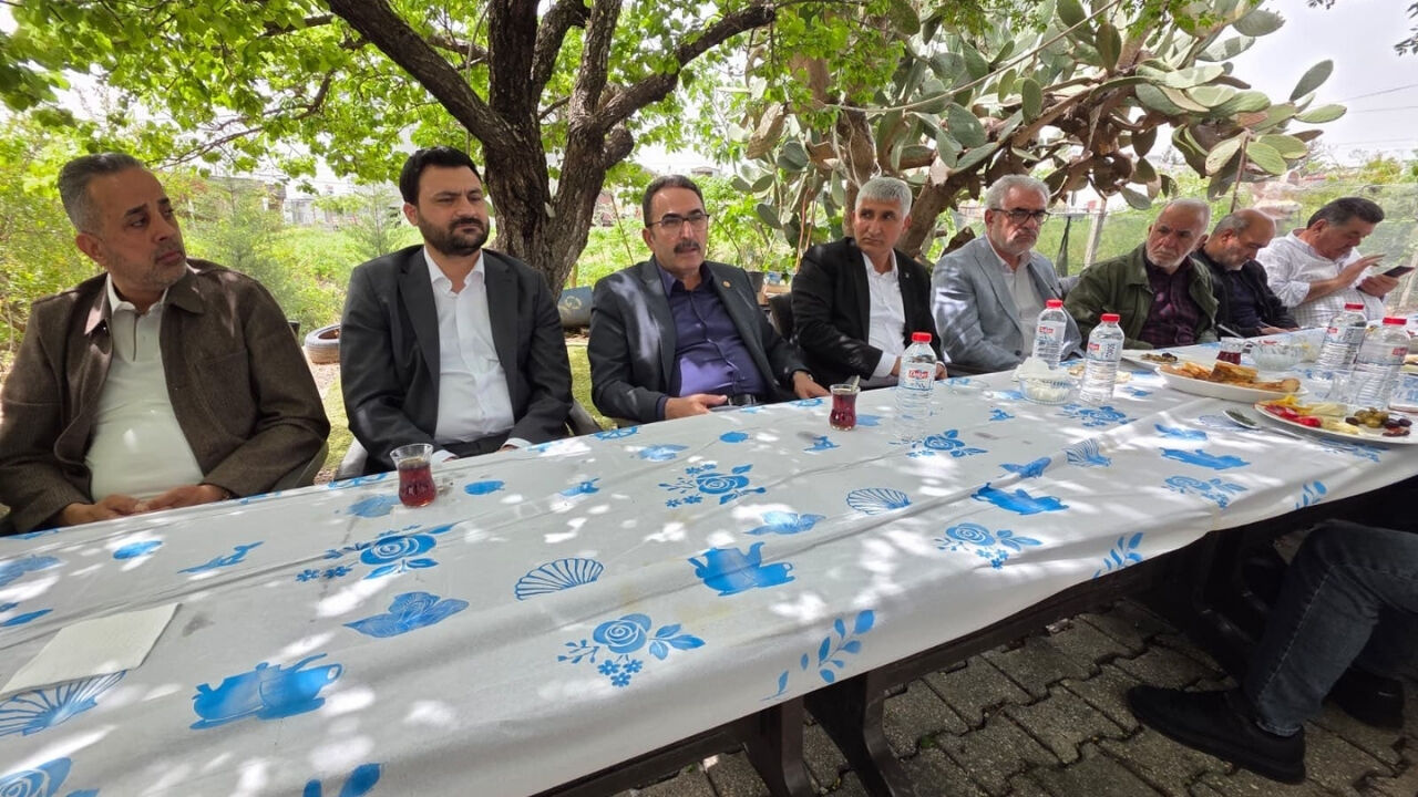 Abdullah Doğru'dan Yüreğir'de Mahalle Buluşması (1)