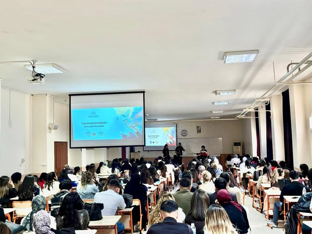 Adana Emniyeti’nden Üniversitede Narkotik Bilgilendirmesi (3)