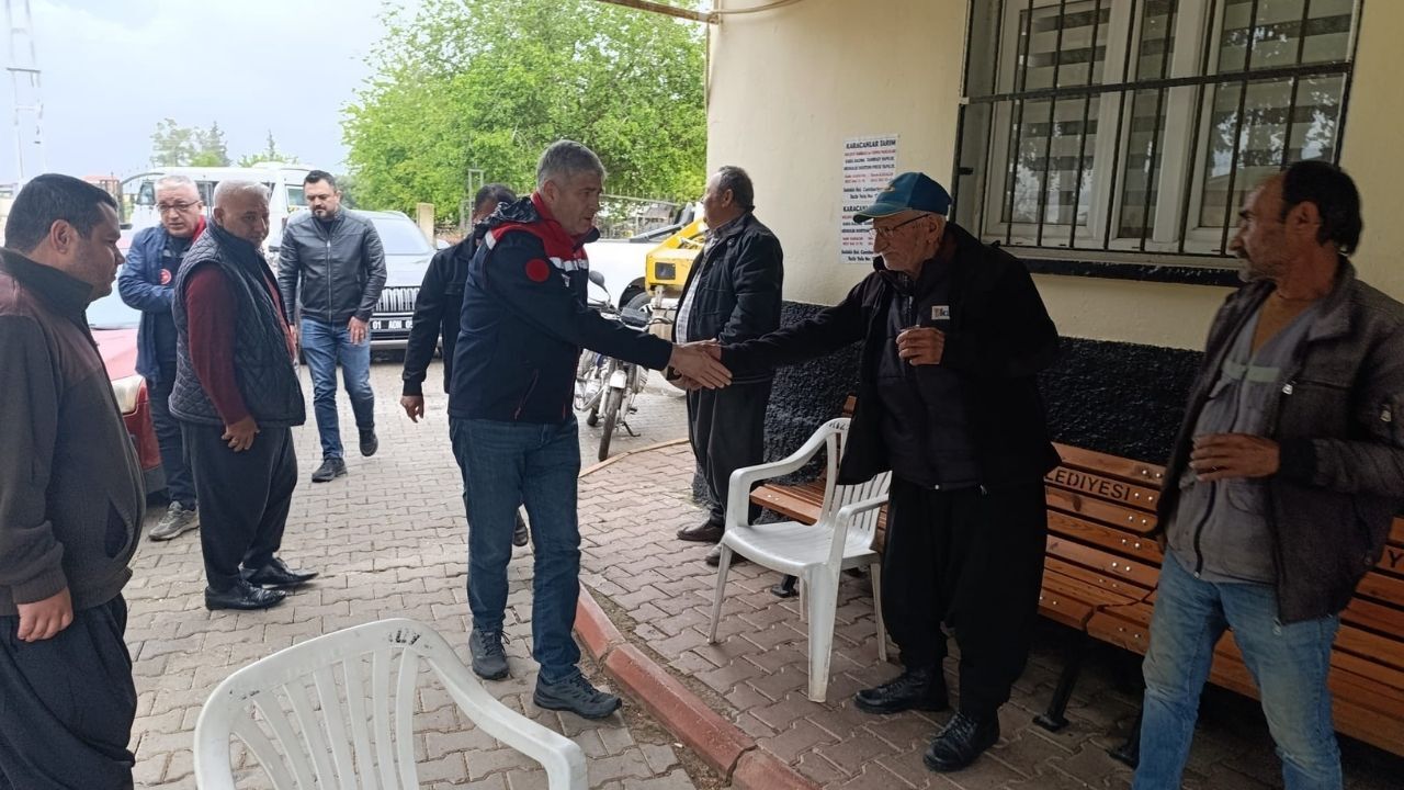 Adana İl Tarım Müdürü Bayazıt Sahada Üreticilerle Buluştu (1)