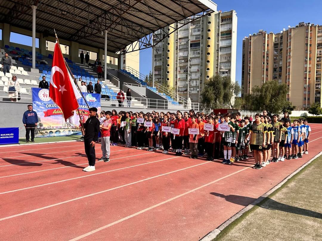 Adana’da Atletizm Heyecanı 400 Sporcu Pistte Buluştu (2)