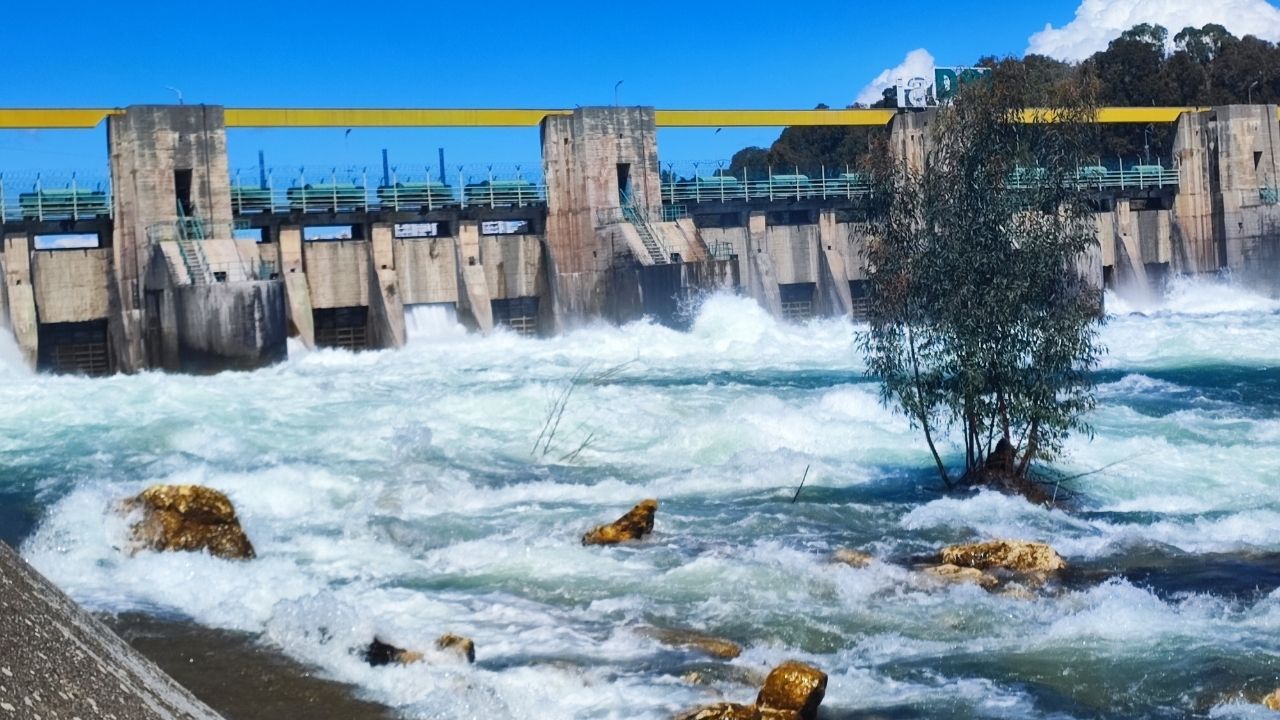Adana’da Baraj Kapakları Açıldı Vatandaşlar Fotoğraf Yarışına Girdi