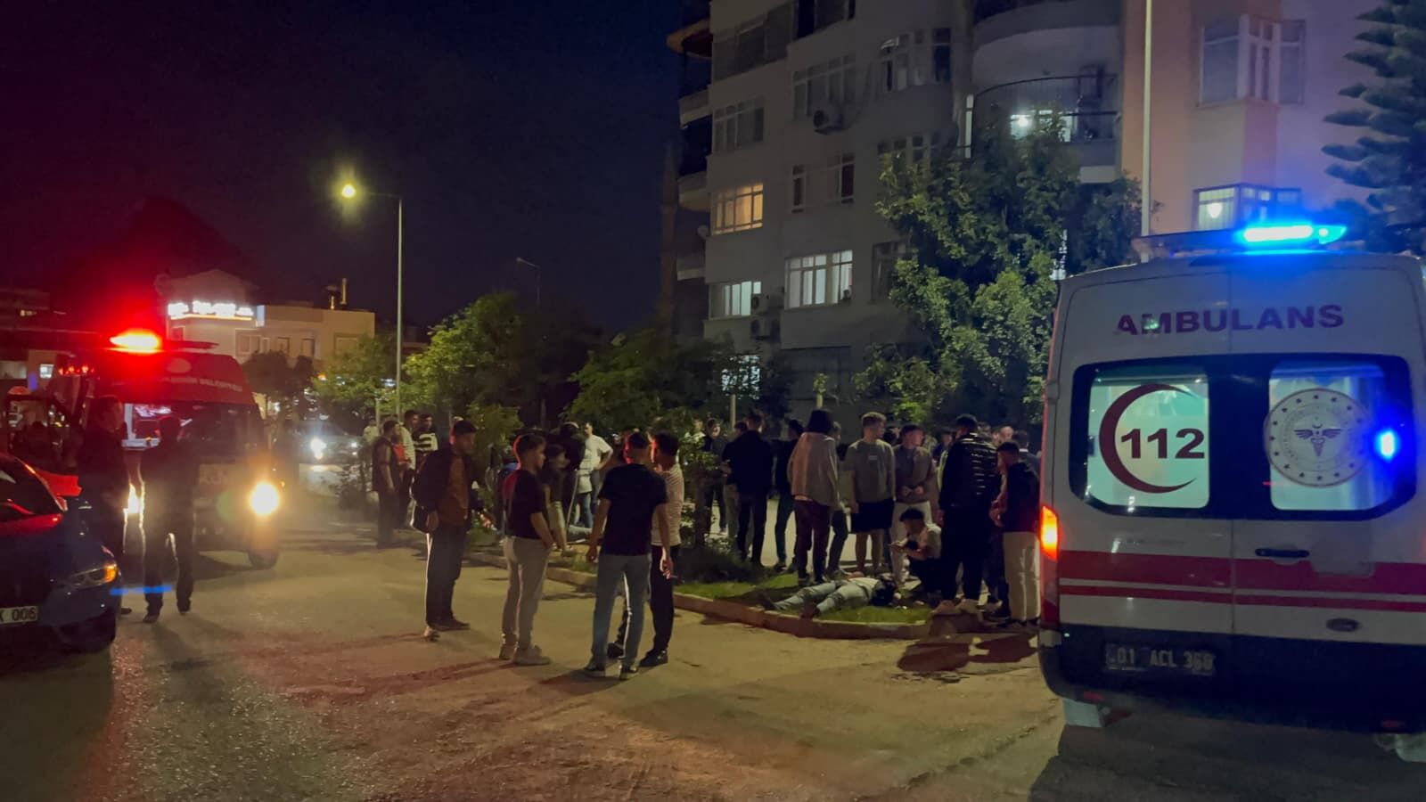 Adana'da Iki Otomobilin Çarpışması Sonucu 4 Kişi Yaralandı (1)