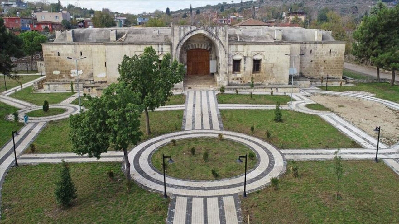 Adana’da Inanç Turizmi Rotaları Dikkat Çekiyor Ceyhan İlçesi Kurtkulağı Kervansarayı