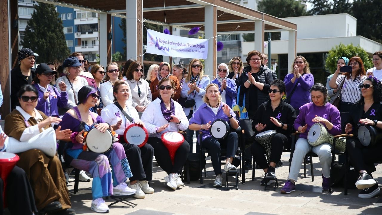 Adana’da Kanser Farkındalığı Gökyüzüne Taşındı