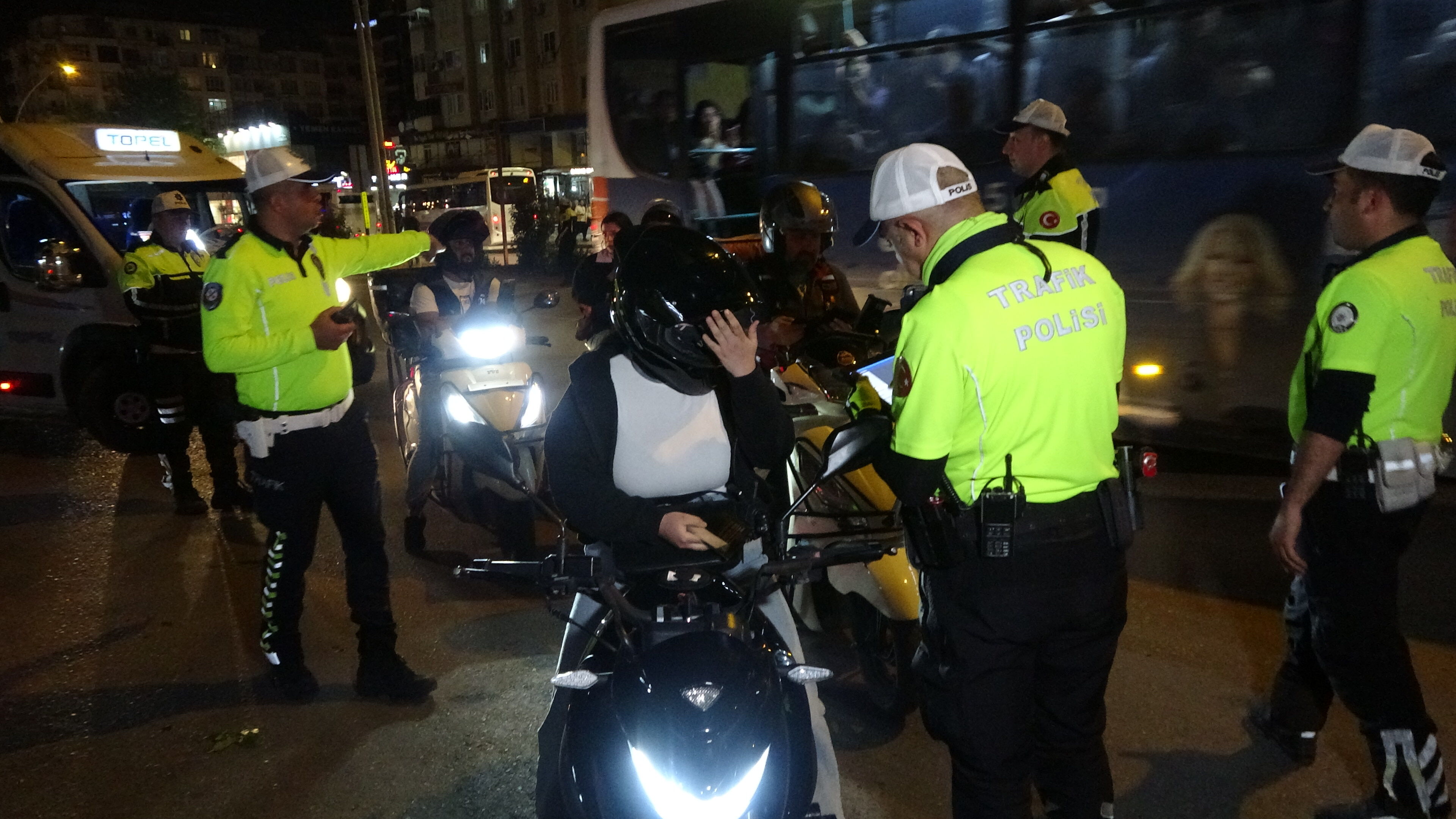 Adana’da Motosiklet Denetimlerinde Kural Tanımazlara Ağır Fatur (2)