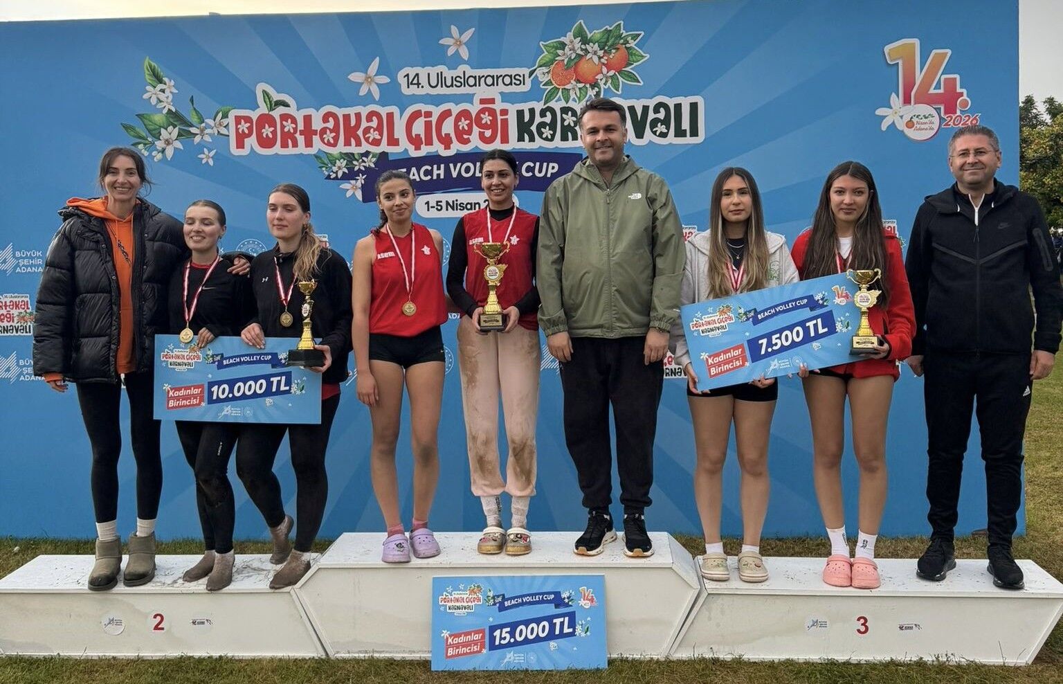 Adana’da Plaj Voleybolu Şöleni 32 Sporcu, Büyük Ödül (1)